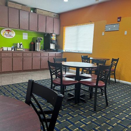 Super 8 By Wyndham Houston/Brookhollow Nw Extérieur photo